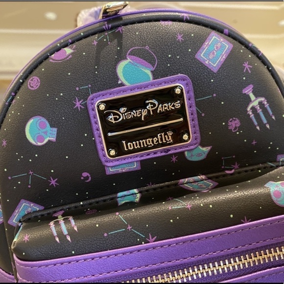 Hocus Pocus Loungefly Backpack - Picture 10 of 14